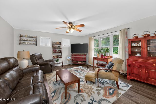 48 Schoolhouse Road, Guilderland, NY 12203