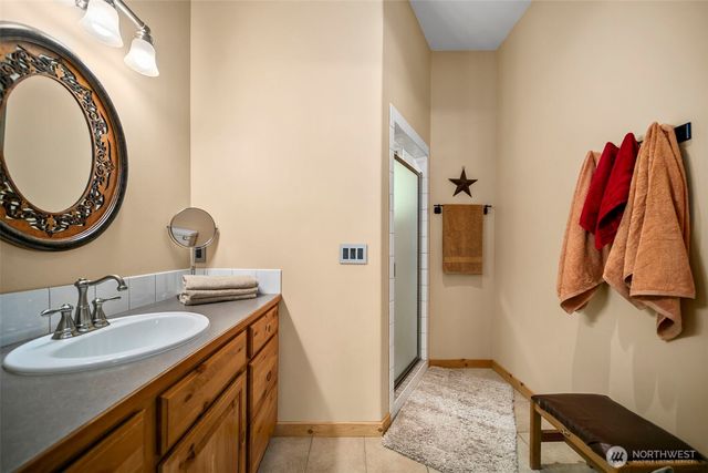 2720 NW Cascade Avenue, East Wenatchee, WA 98802