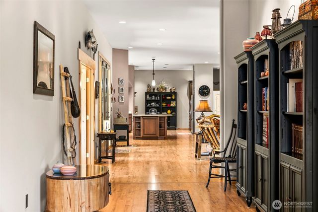 2720 NW Cascade Avenue, East Wenatchee, WA 98802