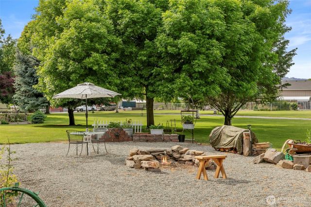 2720 NW Cascade Avenue, East Wenatchee, WA 98802