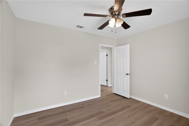 4009 Wagner Lee Dr, Corpus Christi, TX 78418