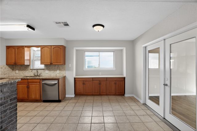 4009 Wagner Lee Dr, Corpus Christi, TX 78418