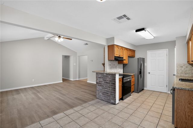 4009 Wagner Lee Dr, Corpus Christi, TX 78418