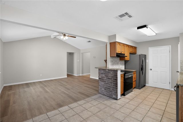 4009 Wagner Lee Dr, Corpus Christi, TX 78418