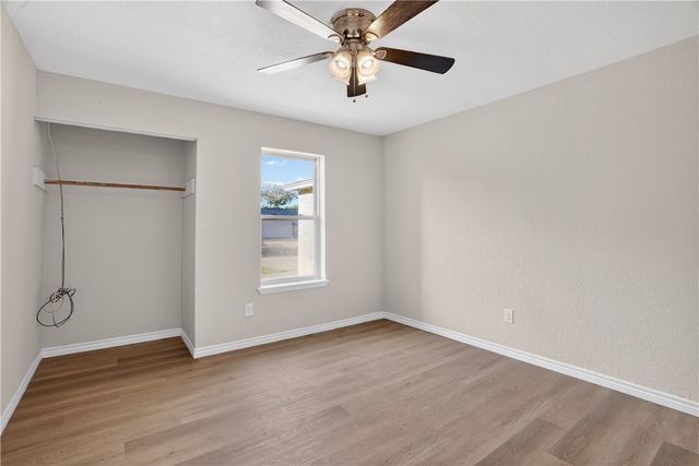 4009 Wagner Lee Dr, Corpus Christi, TX 78418