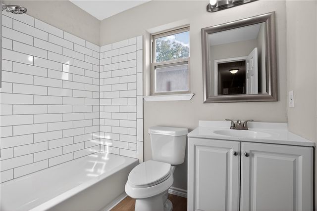 4009 Wagner Lee Dr, Corpus Christi, TX 78418