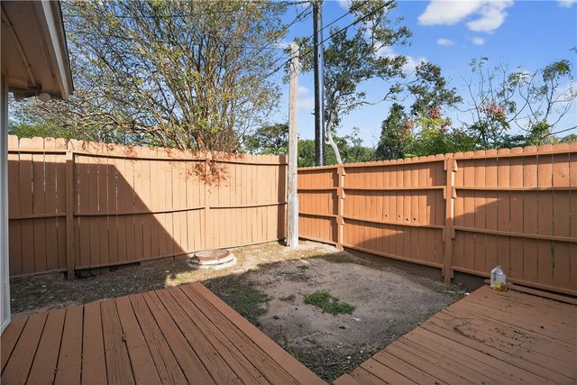 4009 Wagner Lee Dr, Corpus Christi, TX 78418