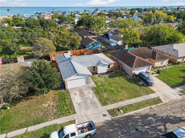 4009 Wagner Lee Dr, Corpus Christi, TX 78418