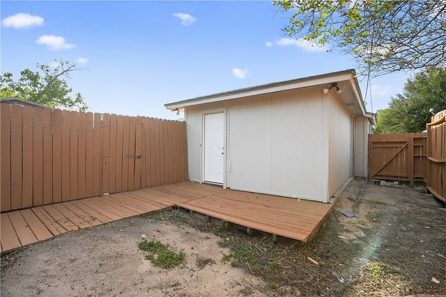 4009 Wagner Lee Dr, Corpus Christi, TX 78418