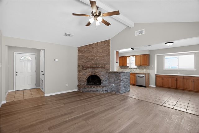 4009 Wagner Lee Dr, Corpus Christi, TX 78418