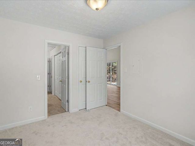 1075 Daventry Crossing, Woodstock, GA 30188