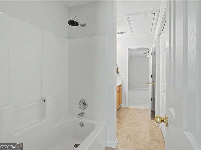 1075 Daventry Crossing, Woodstock, GA 30188