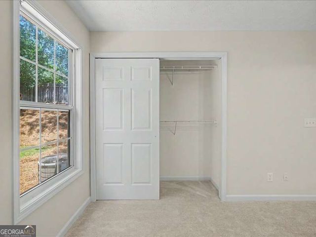 1075 Daventry Crossing, Woodstock, GA 30188