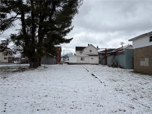 202 S. Market Street, Carmichaels/cumblnd, PA 15320