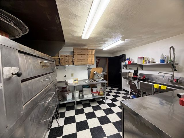 202 S. Market Street, Carmichaels/cumblnd, PA 15320