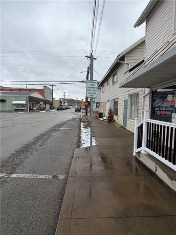 202 S. Market Street, Carmichaels/cumblnd, PA 15320