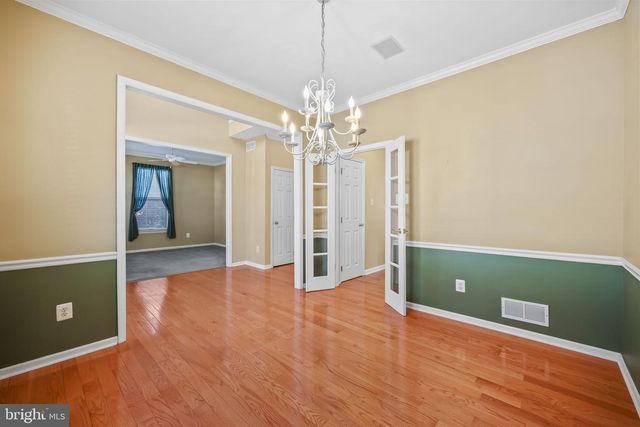 5 BERWICK CIR, East Windsor, NJ 08520