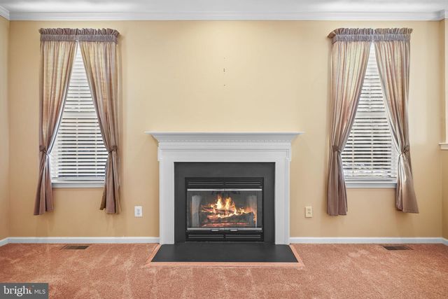 5 BERWICK CIR, East Windsor, NJ 08520