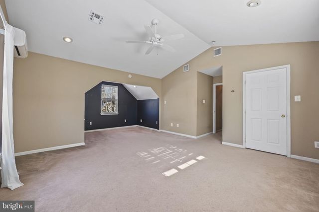 5 BERWICK CIR, East Windsor, NJ 08520