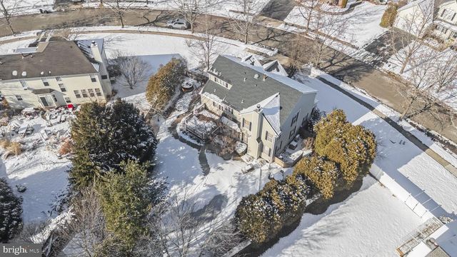 5 BERWICK CIR, East Windsor, NJ 08520