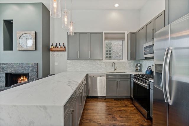 864 N PAULINA Street 3, Chicago, IL 60622