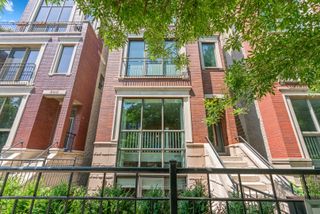 864 N PAULINA Street 3, Chicago, IL 60622