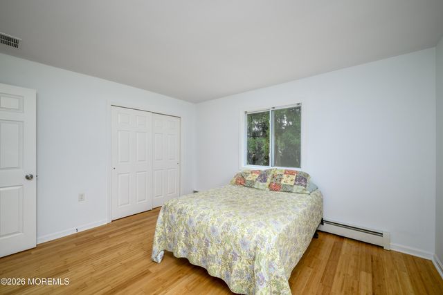 9 Pavilion Street, Toms River, NJ 08757