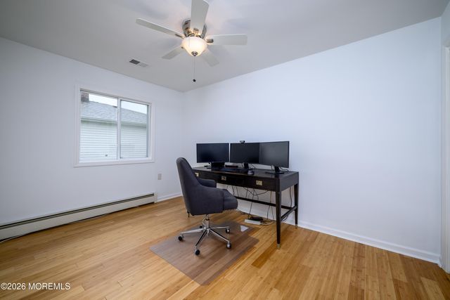 9 Pavilion Street, Toms River, NJ 08757