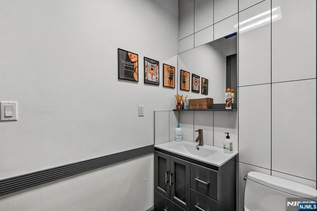 1033 River Road CS03, Edgewater, NJ 07020