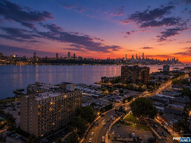 1033 River Road CS03, Edgewater, NJ 07020