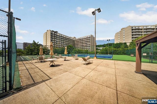 1033 River Road CS03, Edgewater, NJ 07020