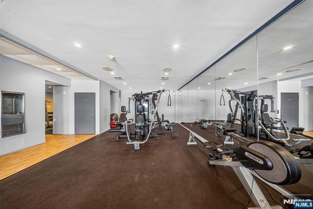 1033 River Road CS03, Edgewater, NJ 07020