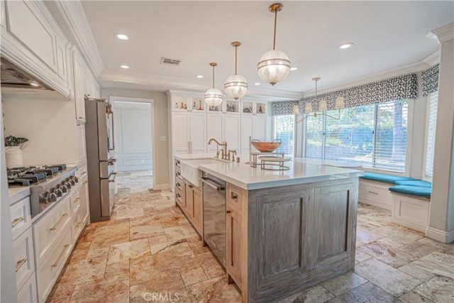 21720 Don Gee Court, Saugus, CA 91350