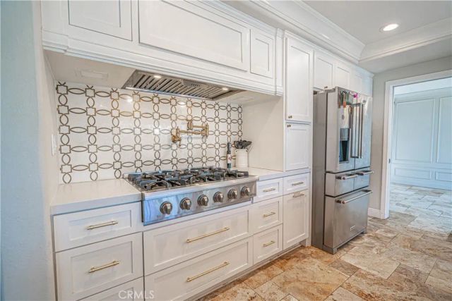 21720 Don Gee Court, Saugus, CA 91350