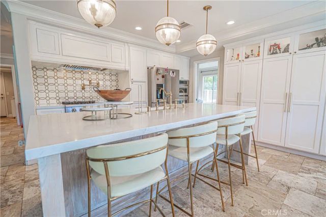 21720 Don Gee Court, Saugus, CA 91350
