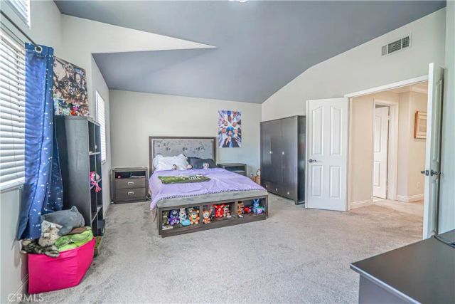 21720 Don Gee Court, Saugus, CA 91350