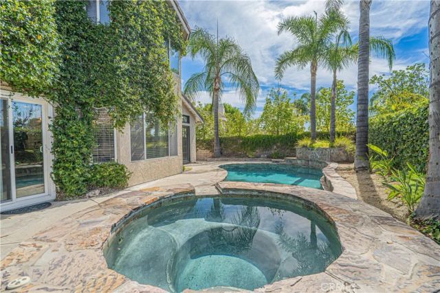 21720 Don Gee Court, Saugus, CA 91350