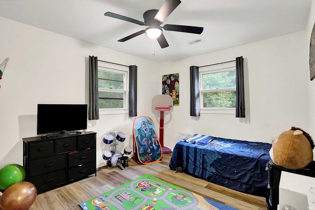138 Schores Lane, Bedford, IN 47421