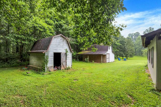 138 Schores Lane, Bedford, IN 47421