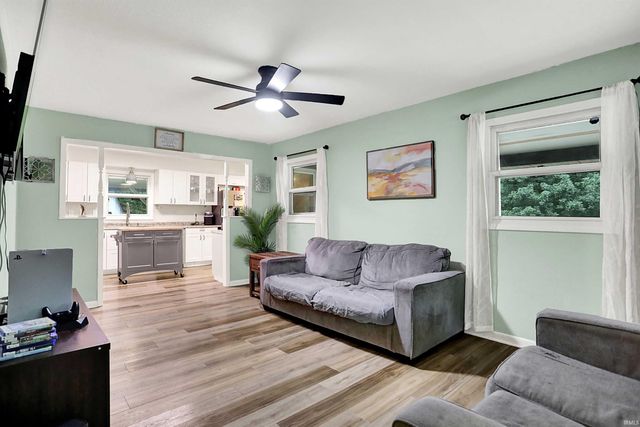 138 Schores Lane, Bedford, IN 47421