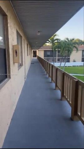 10350 SW 220th St 233, Cutler Bay, FL 33190