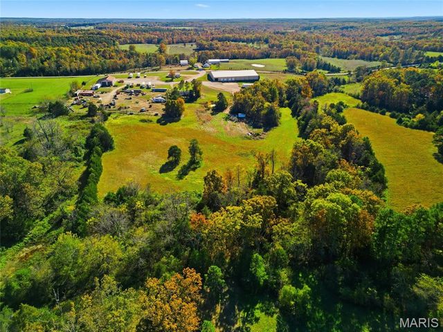 2283 State Highway 76, Willow Springs, MO 65793