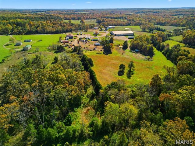 2283 State Highway 76, Willow Springs, MO 65793