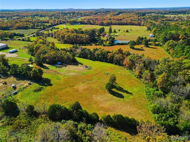 2283 State Highway 76, Willow Springs, MO 65793