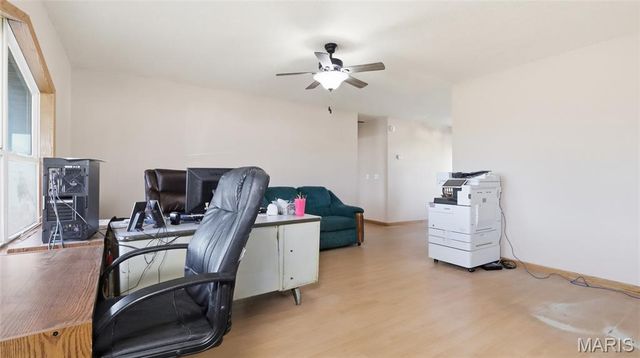 2283 State Highway 76, Willow Springs, MO 65793