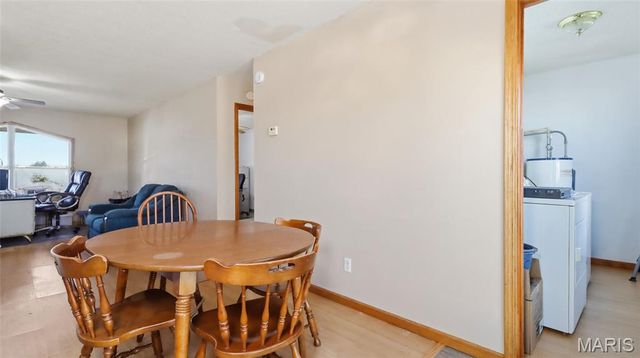 2283 State Highway 76, Willow Springs, MO 65793