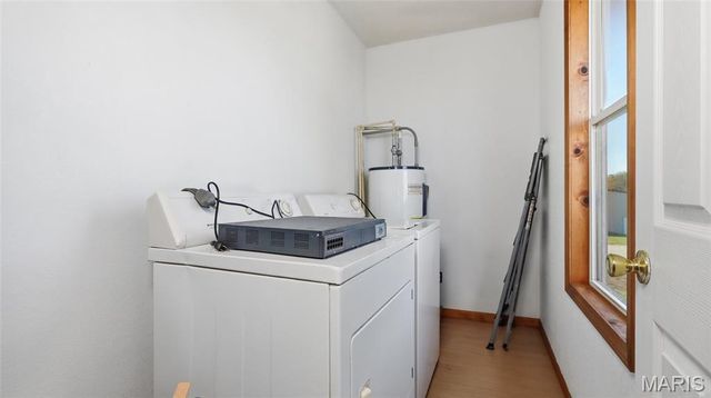 2283 State Highway 76, Willow Springs, MO 65793