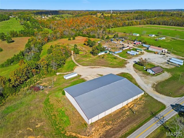 2283 State Highway 76, Willow Springs, MO 65793