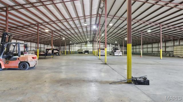 2283 State Highway 76, Willow Springs, MO 65793