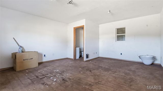 2283 State Highway 76, Willow Springs, MO 65793